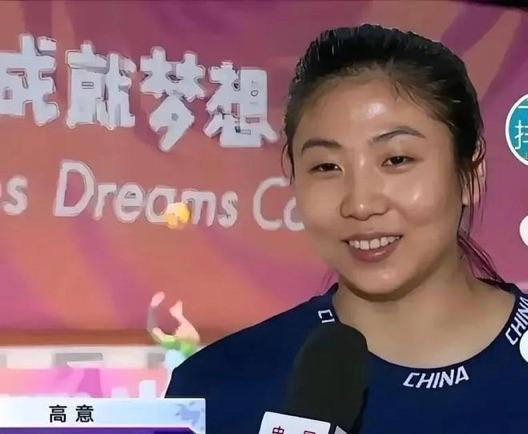 ac米兰-女排大副攻在哪？高意太软，万梓玥太慢！杨玛依婷李若琦或是希望